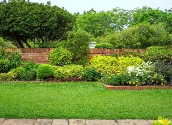 landscaping services Leitchfield